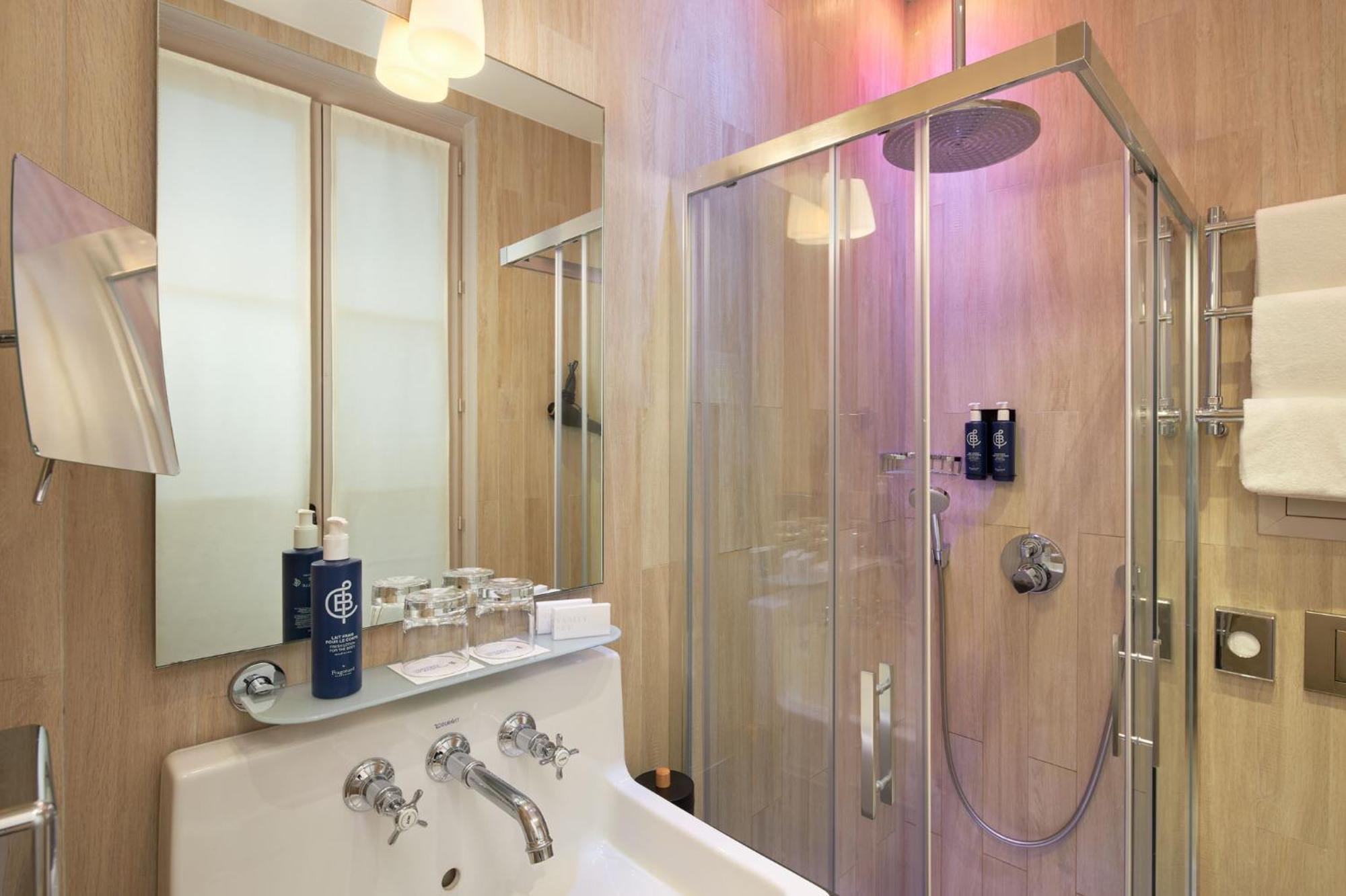 Les Plumes Hotel Paris Ngoại thất bức ảnh